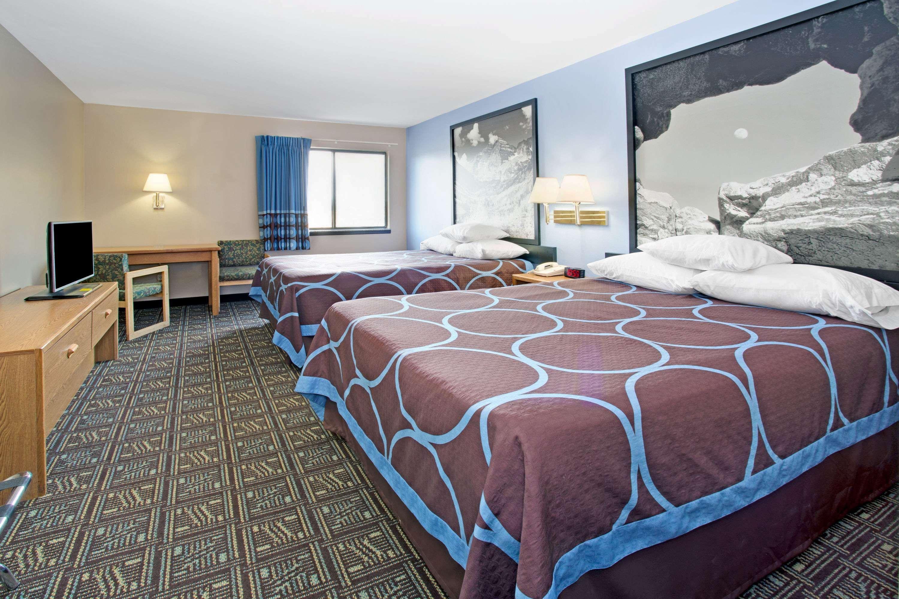 Hotel Super 8 By Wyndham Collins Fort Collins
